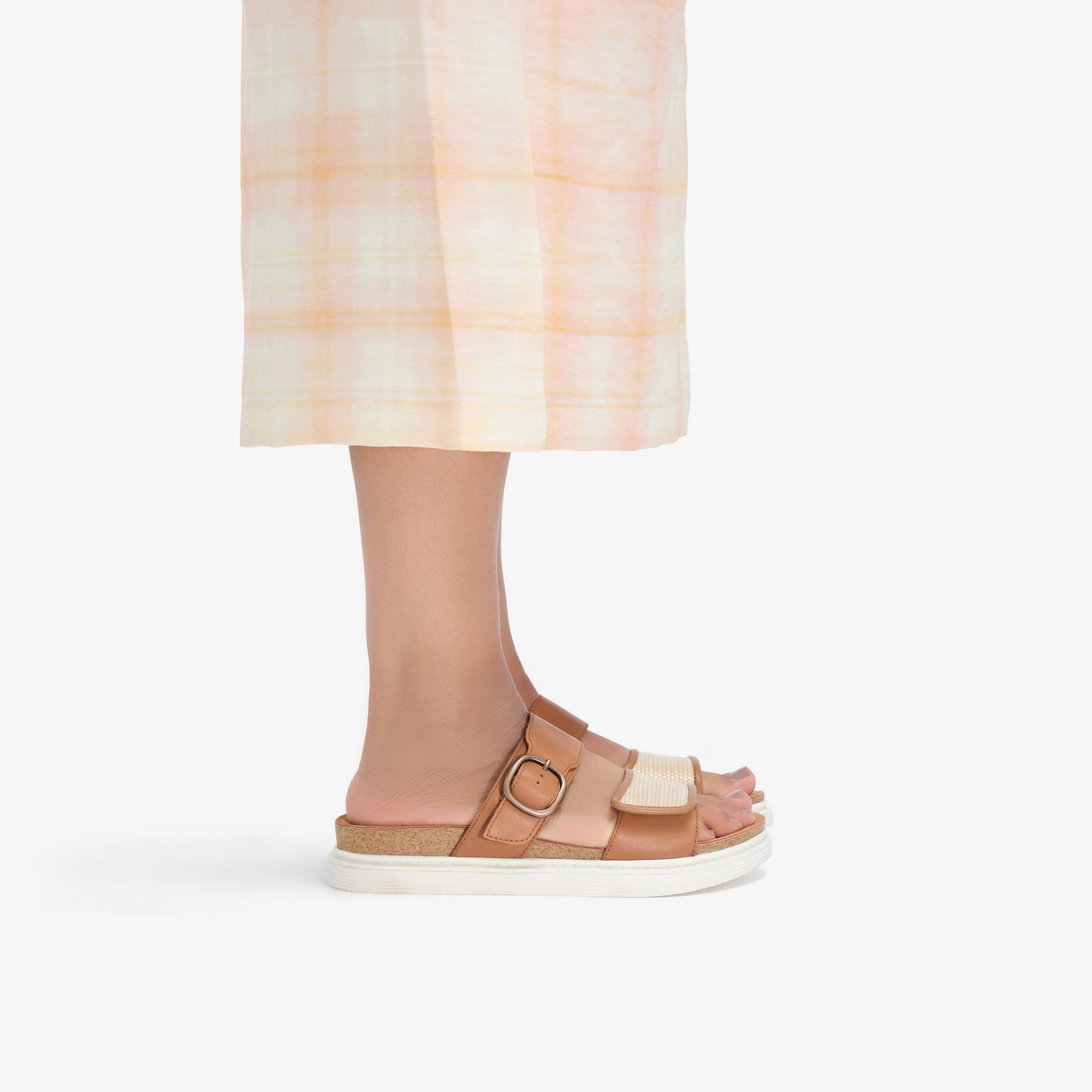 Arwell Step Tan Leather