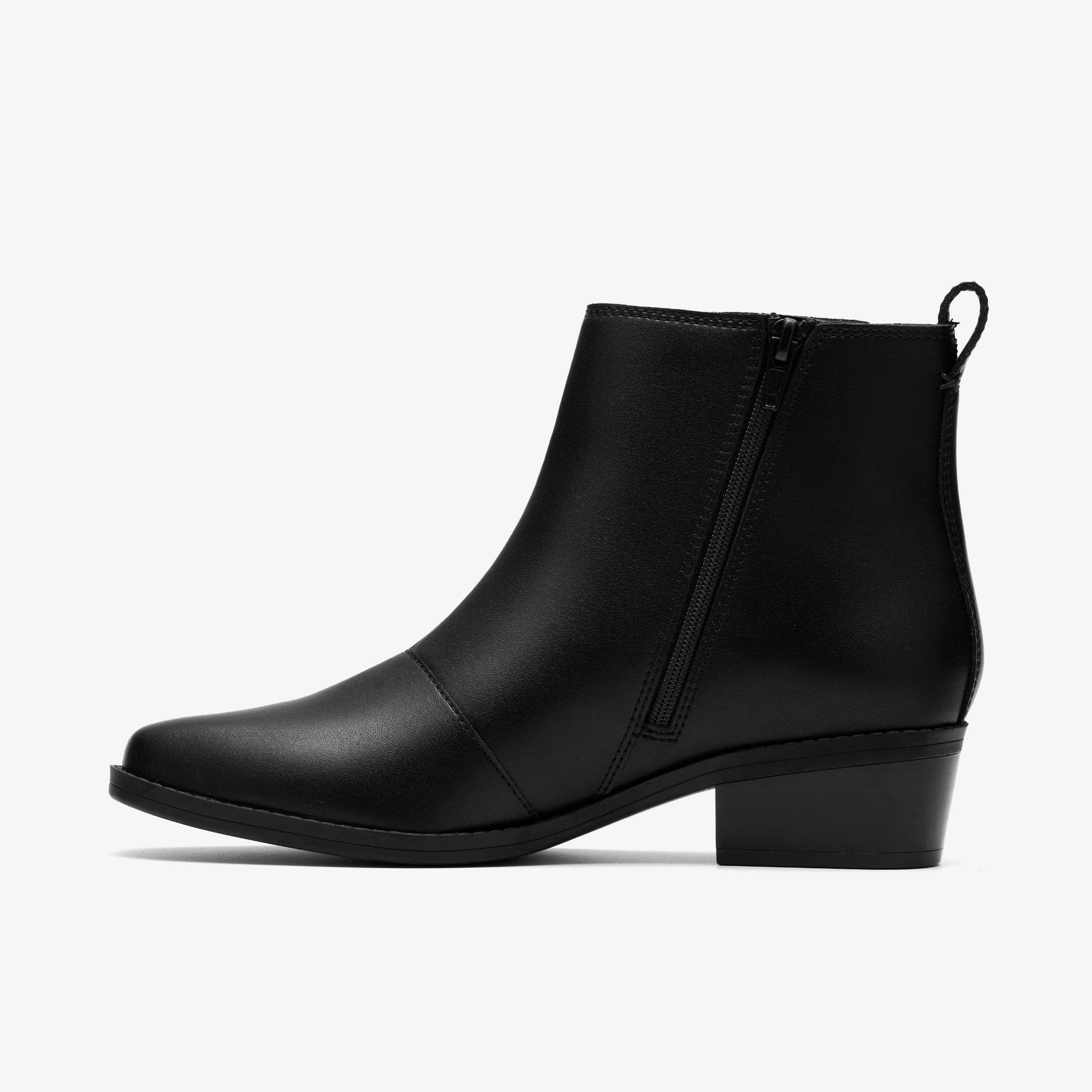 Danyelle Skip Black Leather