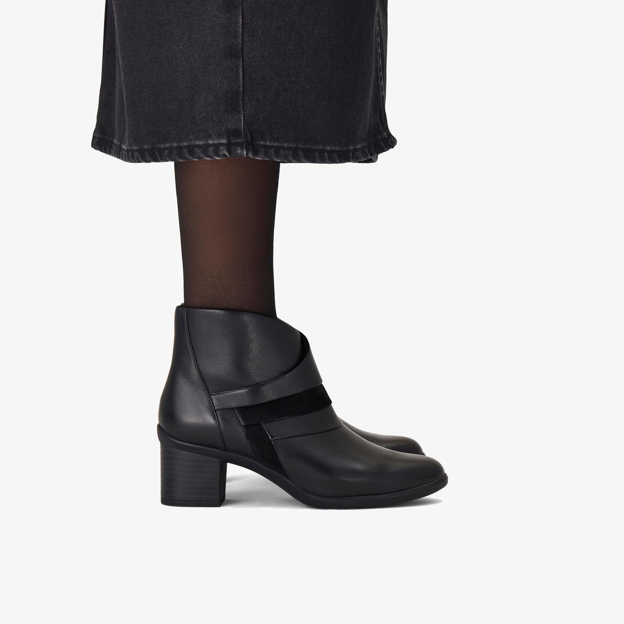 Shaya Sky Black Leather