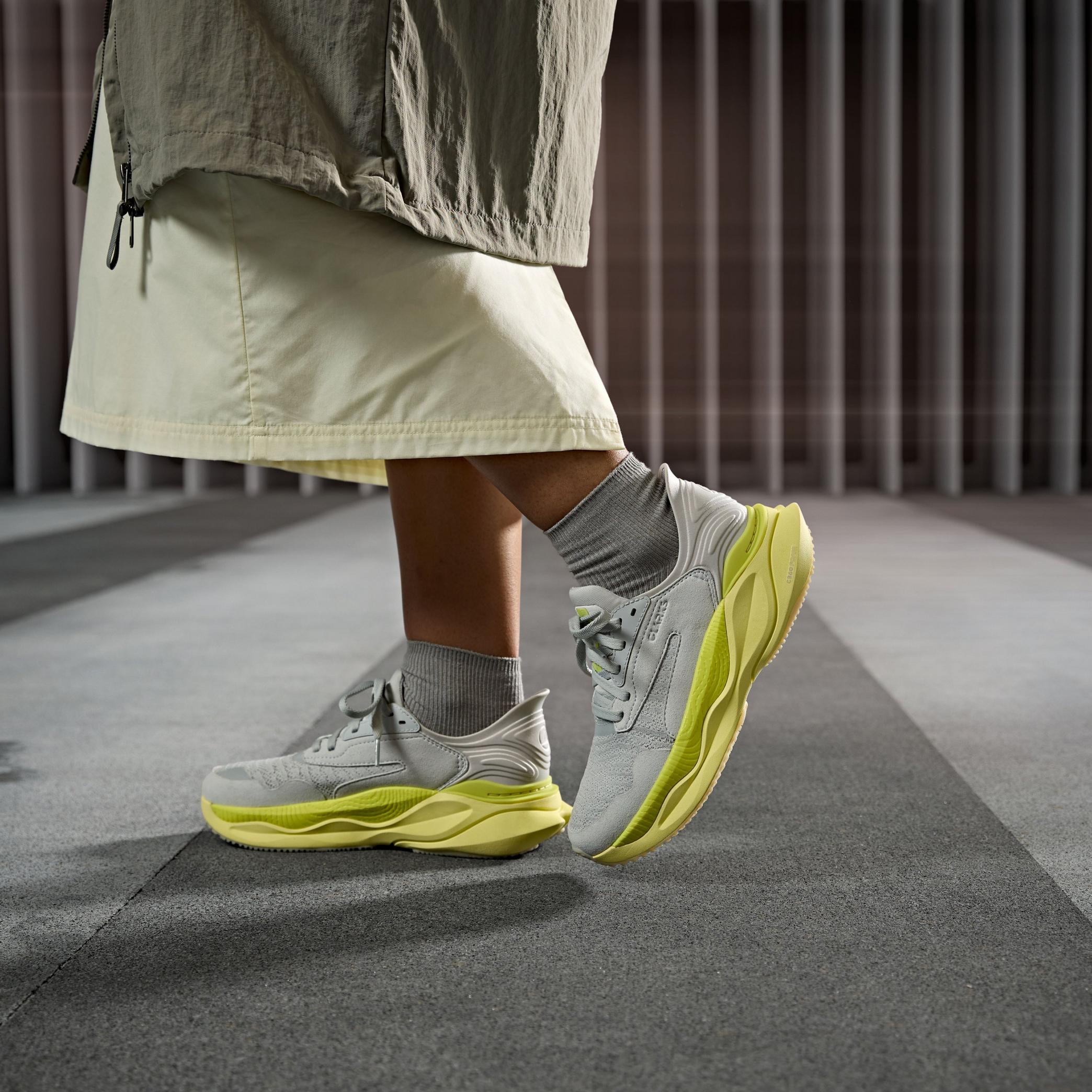 Pace Walk Lime Combination