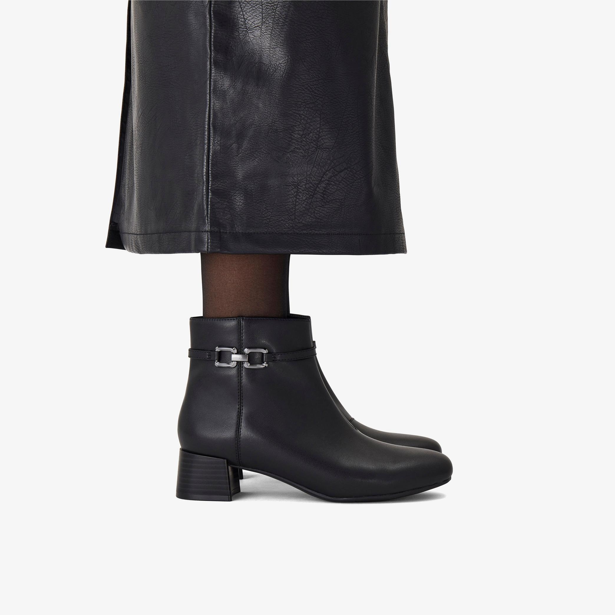 Iridessa Air Black Leather